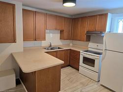 Upper-60 Lynnwood Avenue  Simcoe, ON N3Y 2V6