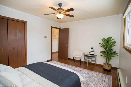 104 Hillside Avenue, Delhi, ON - Indoor Photo Showing Bedroom