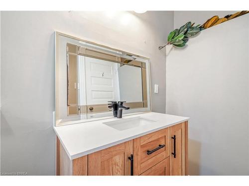 353 Dalhousie Street, Brantford, ON - Indoor Photo Showing Bathroom