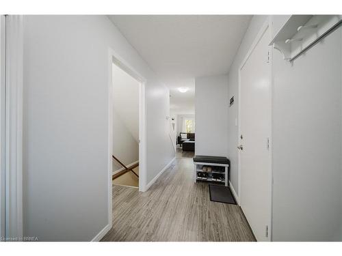 431-431 Springbank Avenue N, Woodstock, ON - Indoor Photo Showing Other Room