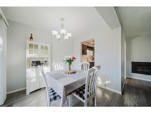 431-431 Springbank Avenue N, Woodstock, ON - Indoor Photo Showing Dining Room