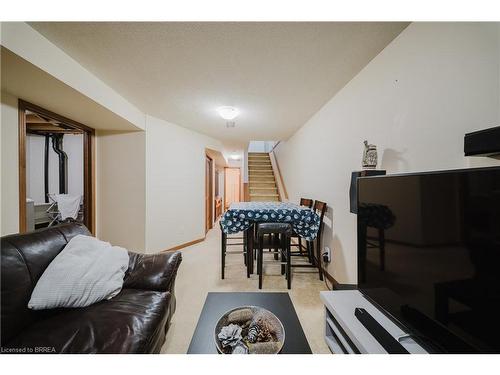 431-431 Springbank Avenue N, Woodstock, ON - Indoor