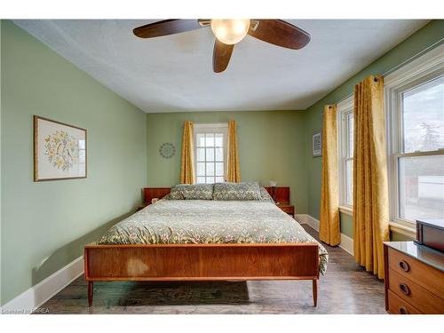 688 Colborne Street, Brantford, ON - Indoor Photo Showing Bedroom