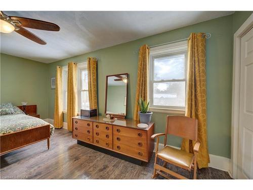 688 Colborne Street, Brantford, ON - Indoor Photo Showing Bedroom