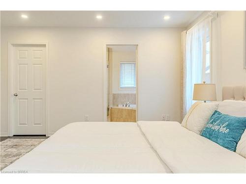 241 Thomas Avenue, Brantford, ON - Indoor Photo Showing Bedroom