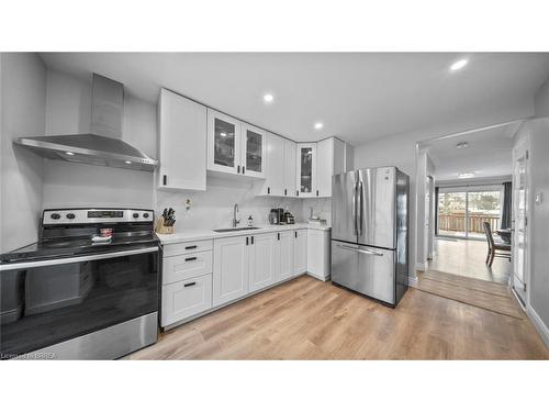 5 Enfield Crescent, Brantford, ON - Indoor Photo Showing Kitchen