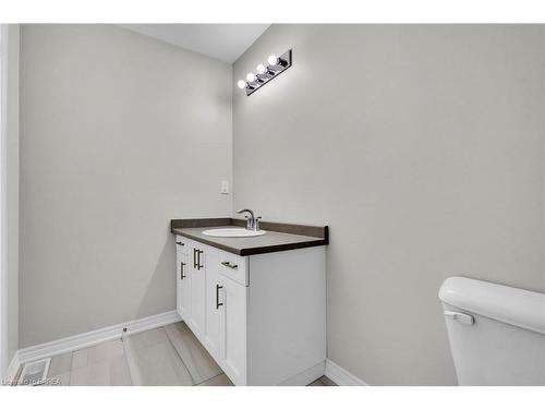 165 Grove Street, Simcoe, ON - Indoor Photo Showing Bathroom