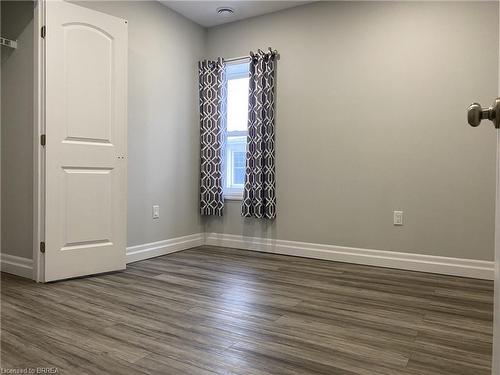 5-98 Lorne Crescent, Brantford, ON - Indoor Photo Showing Other Room