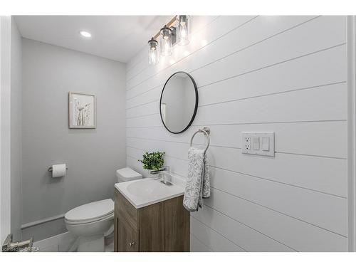 234 Grand Street, Brantford, ON - Indoor Photo Showing Bathroom