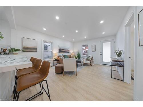 111 Victoria Street, Brantford, ON - Indoor