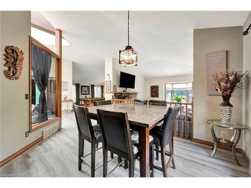 132 Oak Street, Simcoe, ON - Indoor Photo Showing Dining Room