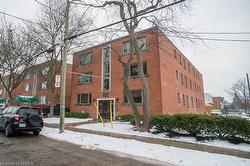 34-832 Concession Street  Hamilton, ON L8B 1E2