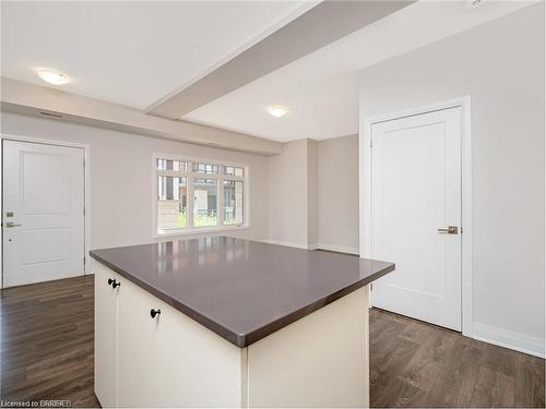 53-2 Willow Street, Paris, ON - Indoor Photo Showing Other Room