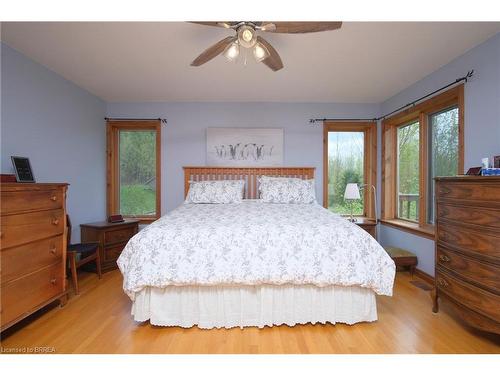 546299 Sideroad 4B, Kimberley, ON - Indoor Photo Showing Bedroom