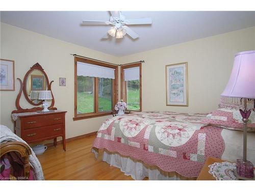 546299 Sideroad 4B, Kimberley, ON - Indoor Photo Showing Bedroom