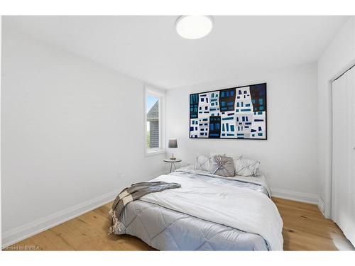 55 Jones Street, Hamilton, ON - Indoor Photo Showing Bedroom