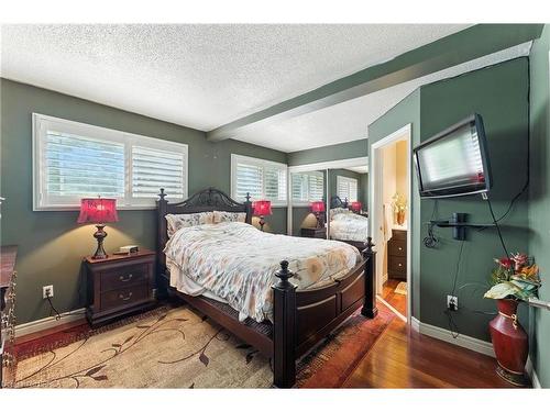 21 D'Aubigny Road, Brantford, ON - Indoor Photo Showing Bedroom
