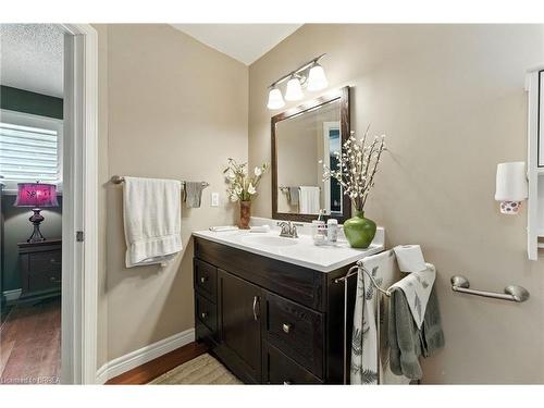 21 D'Aubigny Road, Brantford, ON - Indoor Photo Showing Bathroom