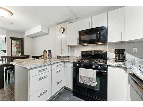 21 D'Aubigny Road, Brantford, ON - Indoor Photo Showing Kitchen