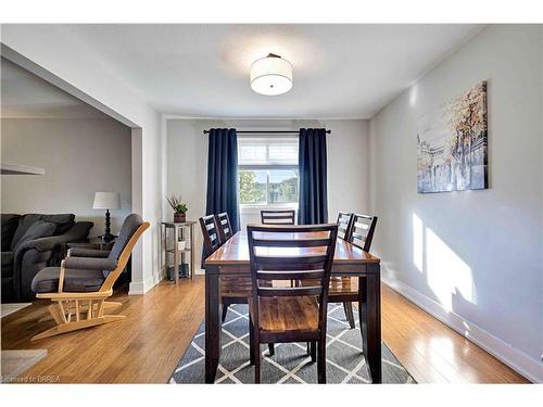 17 Penny Lane, Brantford, ON - Indoor Photo Showing Dining Room