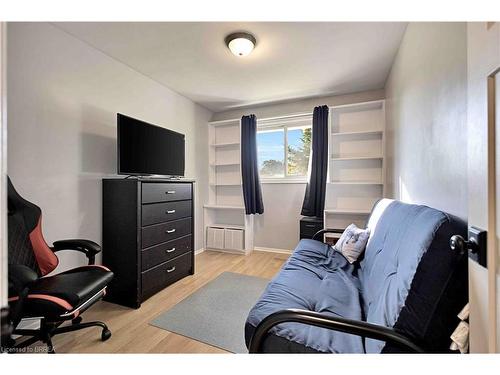 17 Penny Lane, Brantford, ON - Indoor