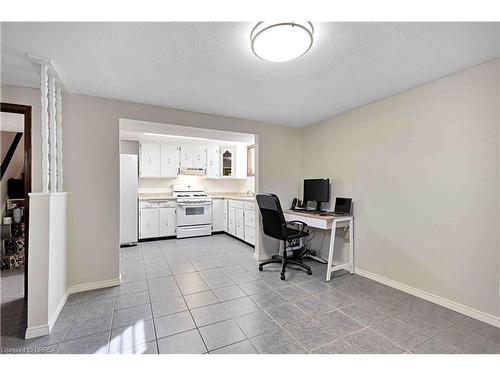 17 Penny Lane, Brantford, ON - Indoor Photo Showing Office