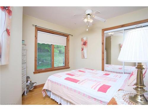 546299 Sideroad 4B, Kimberley, ON - Indoor Photo Showing Bedroom