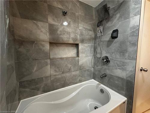 340 Cartier Drive, Woodstock, ON - Indoor Photo Showing Bathroom