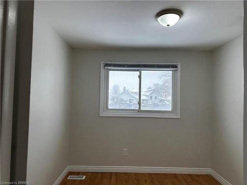 340 Cartier Drive, Woodstock, ON - Indoor Photo Showing Other Room