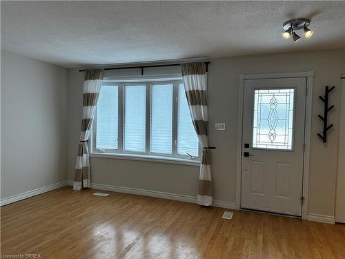 340 Cartier Drive, Woodstock, ON - Indoor Photo Showing Other Room
