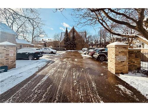 201-21 Richmond Street, Brantford, ON - Outdoor