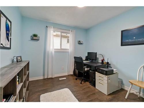 8 Sandy Row, Brantford, ON - Indoor Photo Showing Office