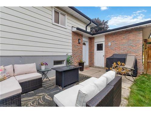 8 Sandy Row, Brantford, ON - Outdoor With Deck Patio Veranda With Exterior