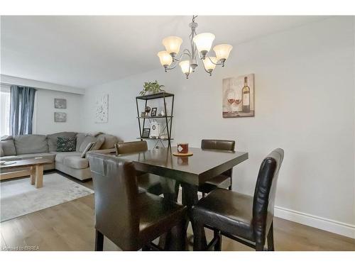 8 Sandy Row, Brantford, ON - Indoor