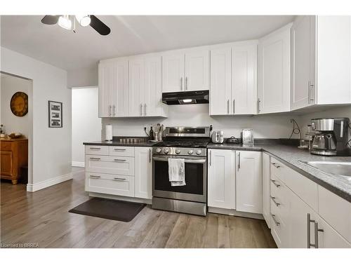 8 Sandy Row, Brantford, ON - Indoor Photo Showing Kitchen