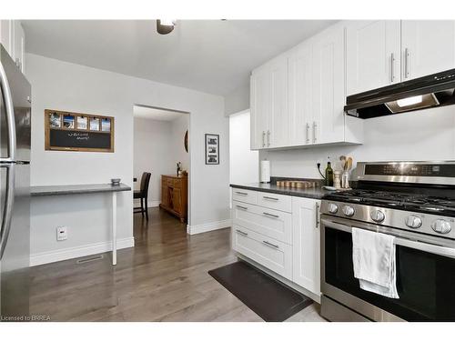 8 Sandy Row, Brantford, ON - Indoor Photo Showing Kitchen