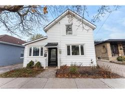 68 Oak Street  Brantford, ON N3T 2B1