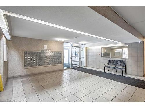 507-1964 Main Street W, Hamilton, ON - Indoor Photo Showing Other Room