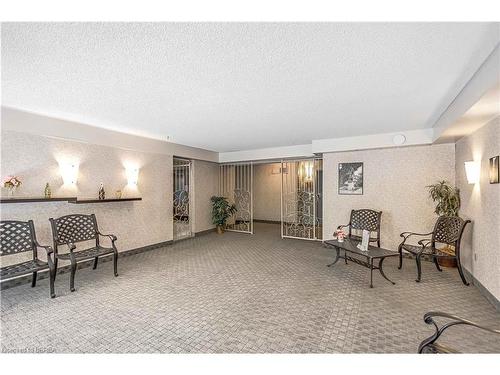 507-1964 Main Street W, Hamilton, ON - Indoor Photo Showing Other Room