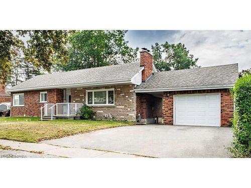 75 Henderson Avenue, Brantford, ON - Outdoor