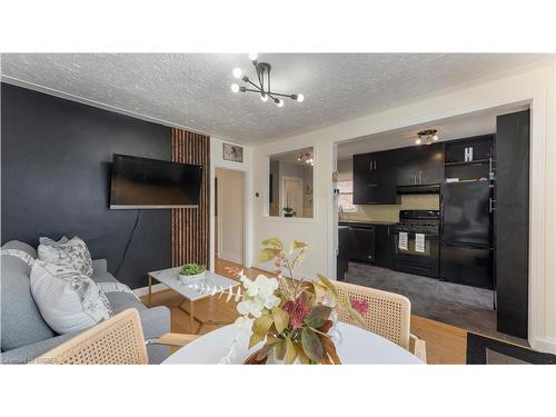 69 Lyons Avenue, Brantford, ON - Indoor