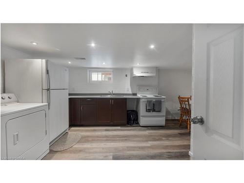 69 Lyons Avenue, Brantford, ON - Indoor Photo Showing Laundry Room
