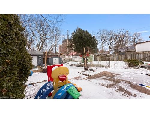 69 Lyons Avenue, Brantford, ON - Outdoor