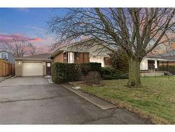 16 Paris Road  Brantford, ON N3R 1H7