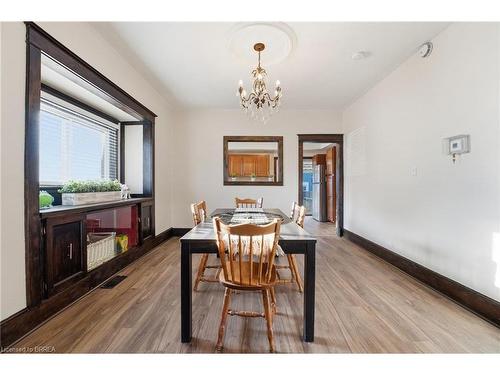 87 Barnesdale Avenue N, Hamilton, ON - Indoor Photo Showing Dining Room