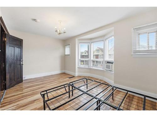 87 Barnesdale Avenue N, Hamilton, ON - Indoor Photo Showing Other Room