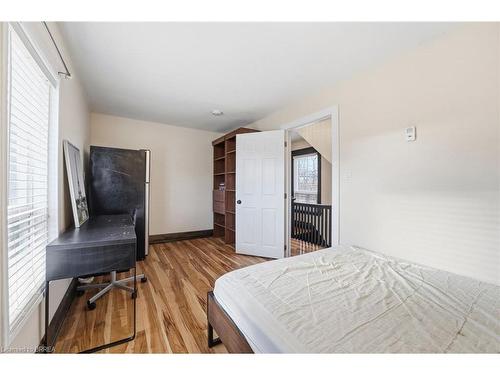 87 Barnesdale Avenue N, Hamilton, ON - Indoor