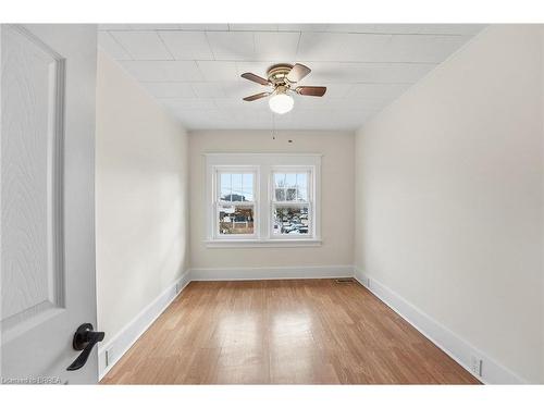 12 St James Street, Brantford, ON - Indoor Photo Showing Other Room