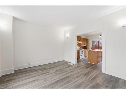 12 St James Street, Brantford, ON - Indoor