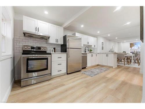 581 John Street N, Hamilton, ON - Indoor Photo Showing Kitchen